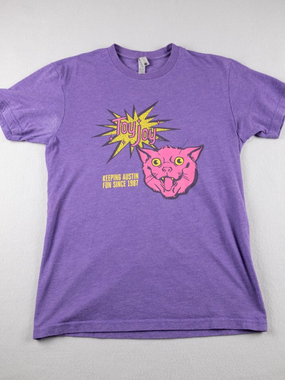 Rare Toy Joy Austin TX "Keeping Austin Fun" Cat Graphic Tee Unisex Small Purple